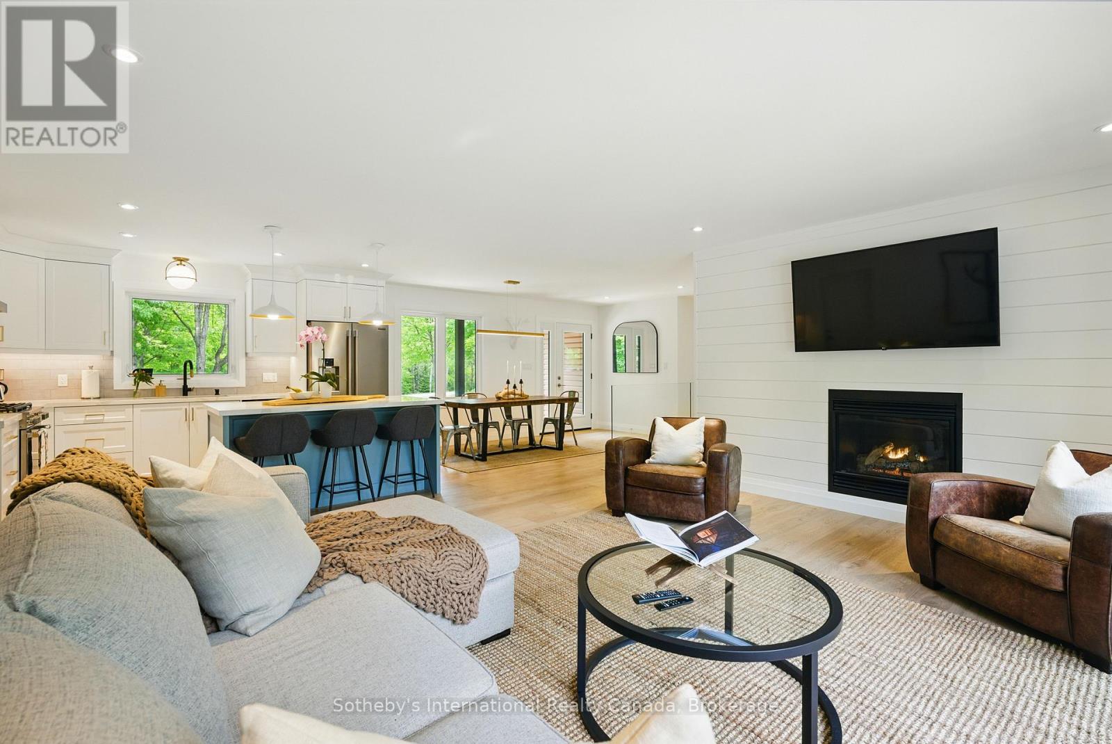 Photo 8 of 348 Fowlers Road, Huntsville ON