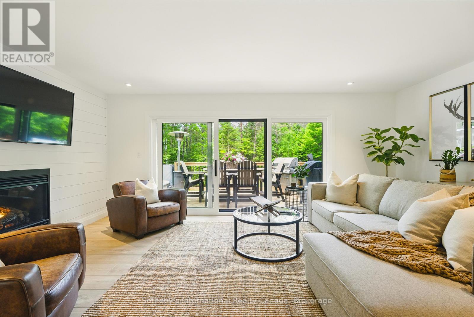 Photo 9 of 348 Fowlers Road, Huntsville ON