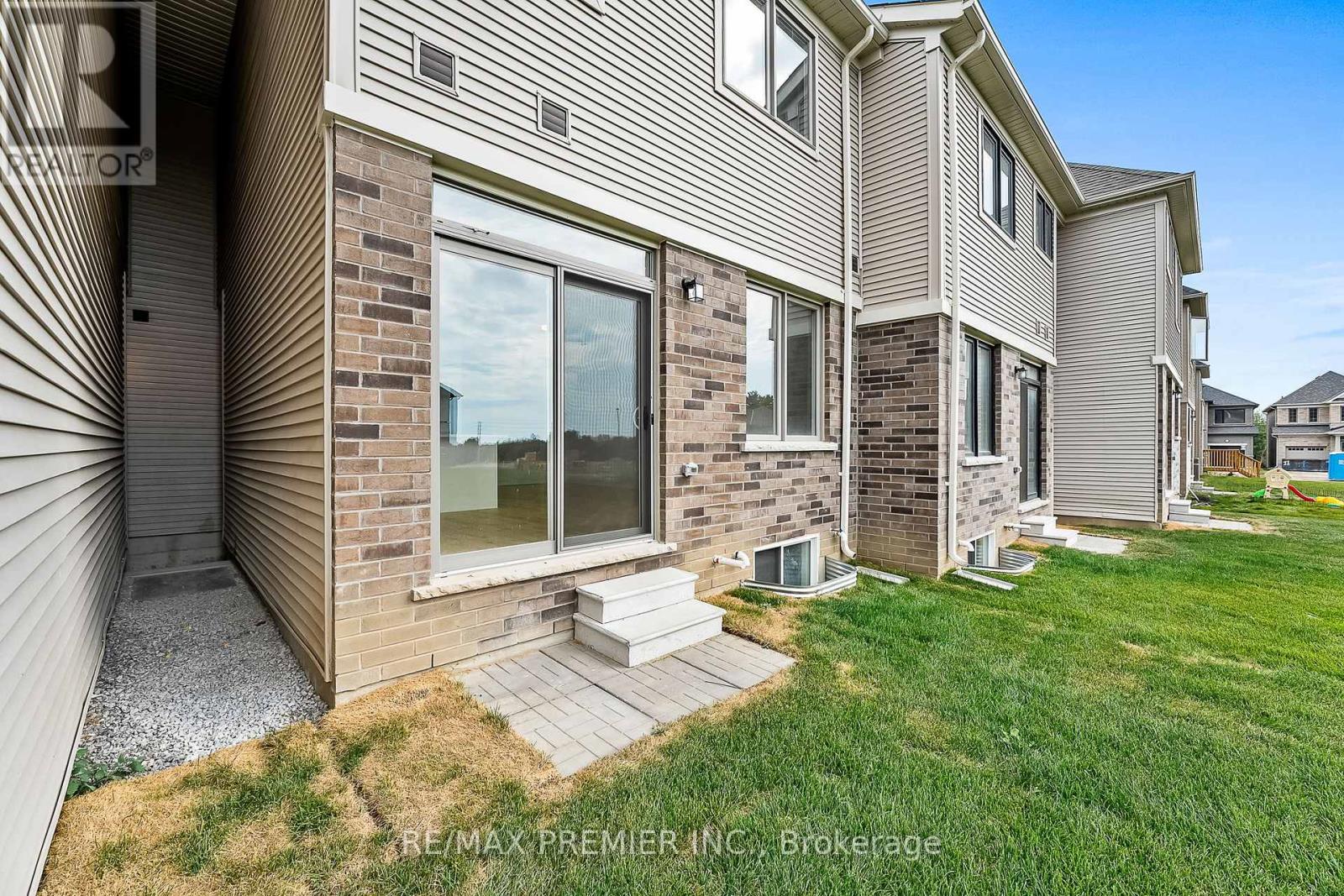 Photo 34 of 535 Worden Street, Cobourg ON