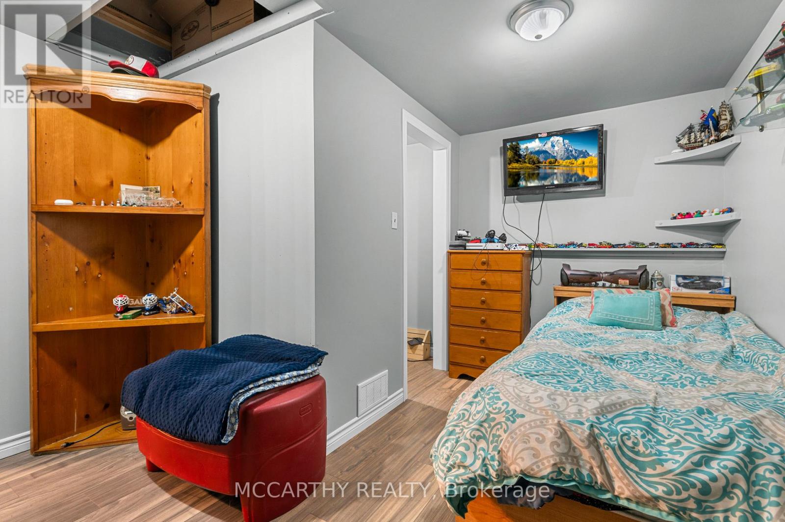 Photo 19 of 180 Grey Street W, Southgate ON