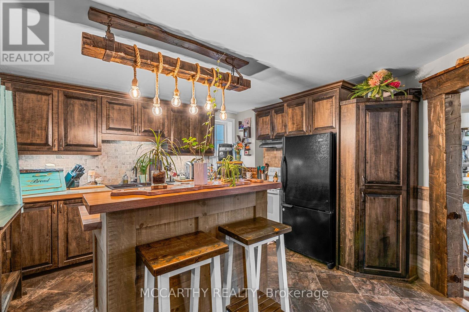 Photo 9 of 180 Grey Street W, Southgate ON