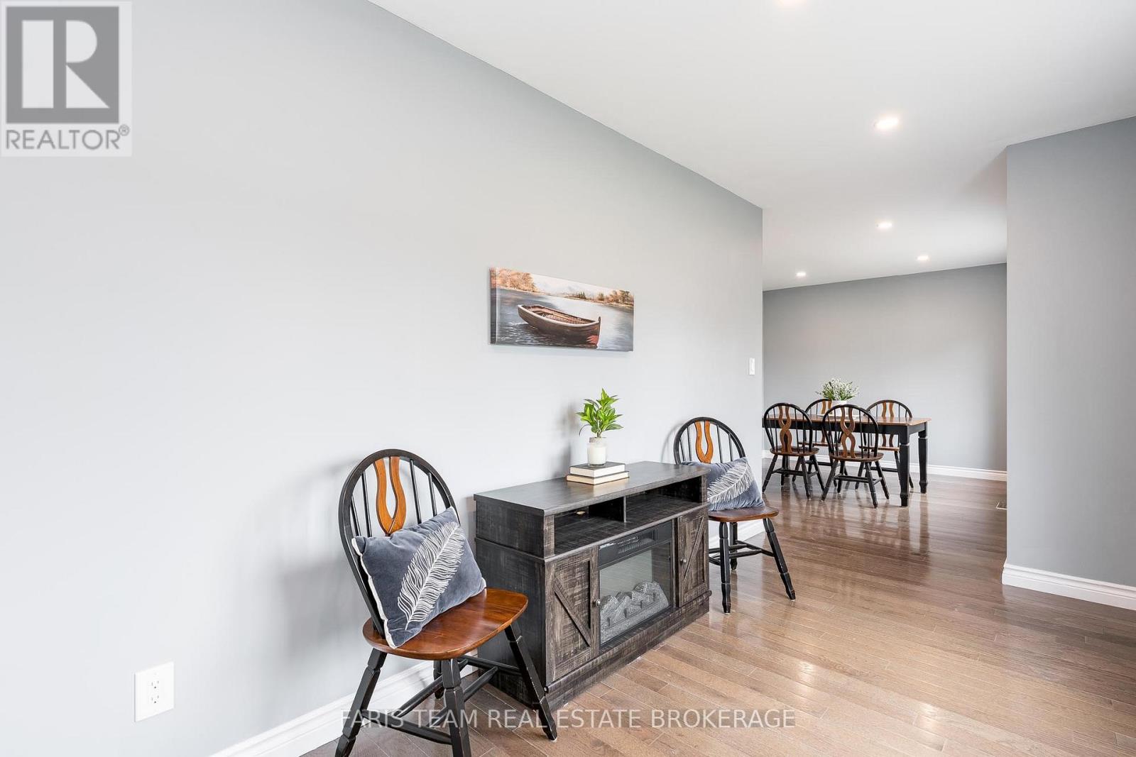 Photo 8 of 15 Lankin Avenue, Bracebridge ON