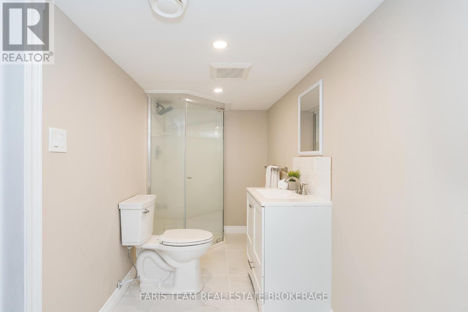Photo 14 of 15 Lankin Avenue, Bracebridge ON