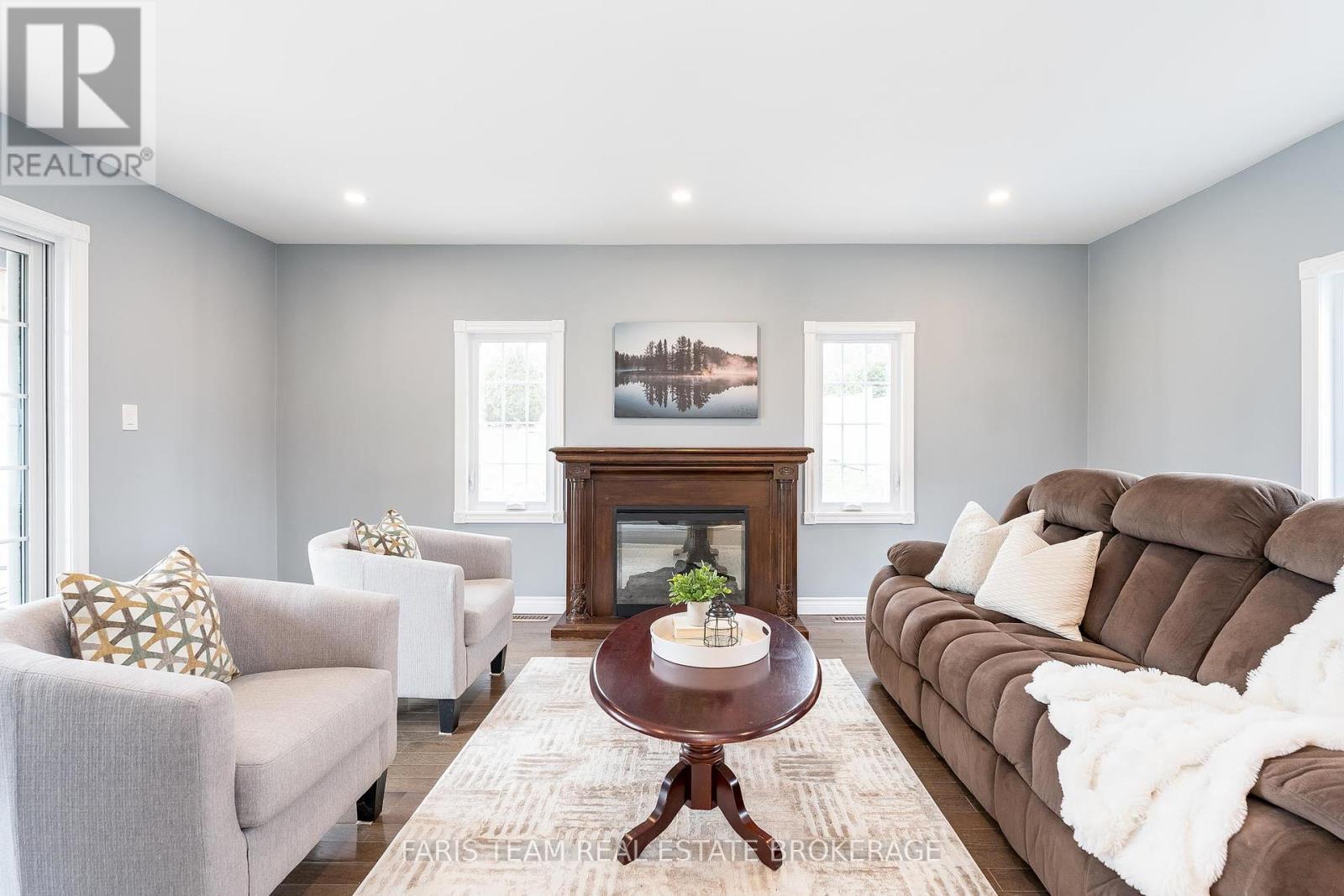 Photo 24 of 15 Lankin Avenue, Bracebridge ON