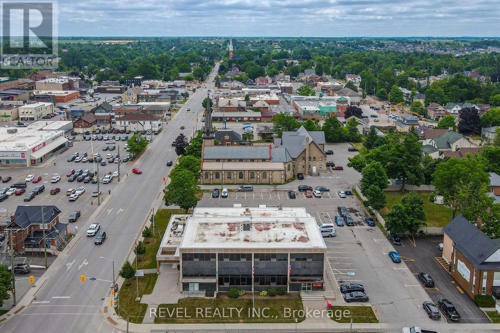 Photo 19 of Upper 3 34 Cambridge Street S, Kawartha Lakes ON