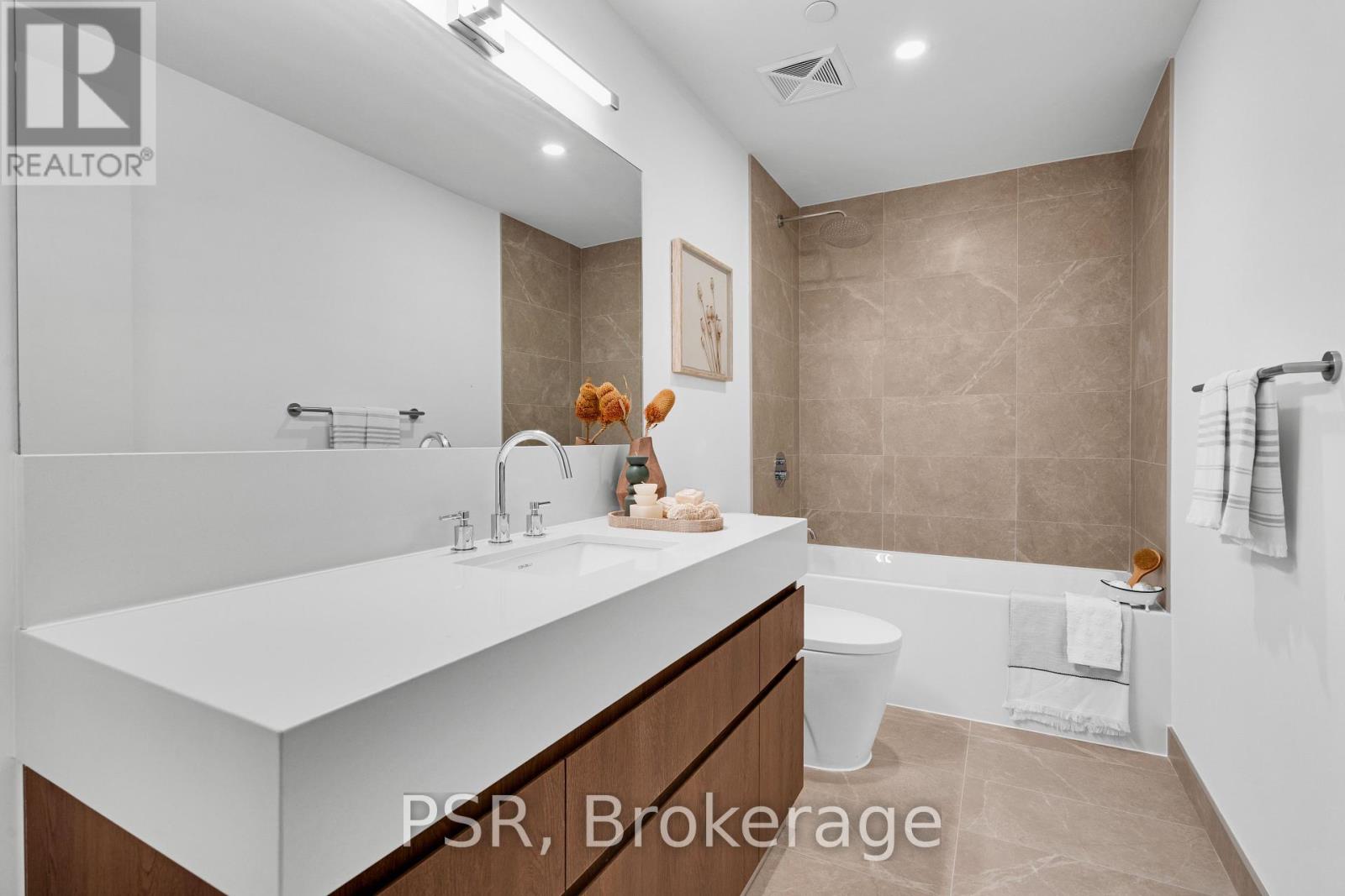 Photo 25 of Ph 410 200 Keewatin Avenue, Toronto ON
