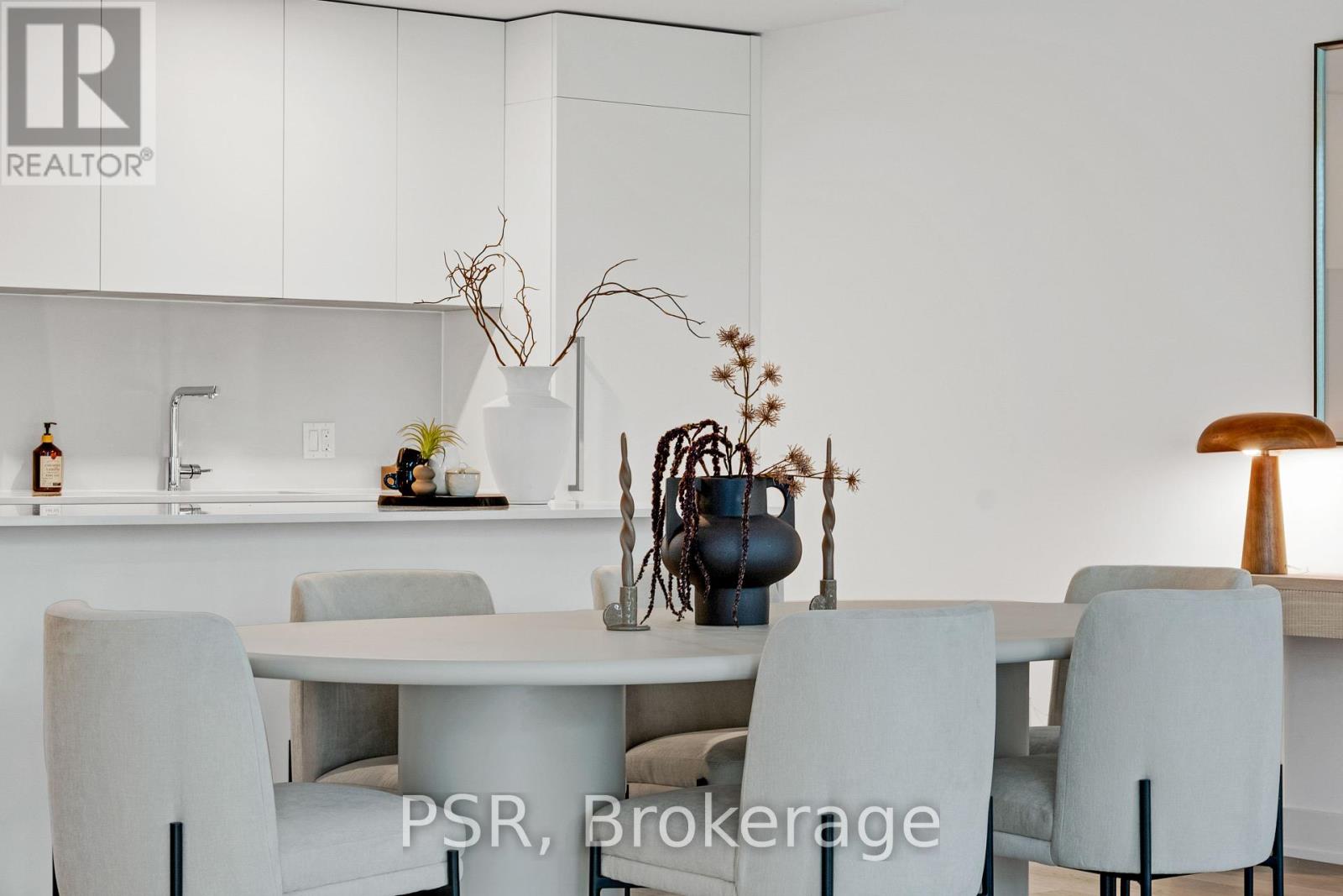 Photo 4 of Ph 410 200 Keewatin Avenue, Toronto ON
