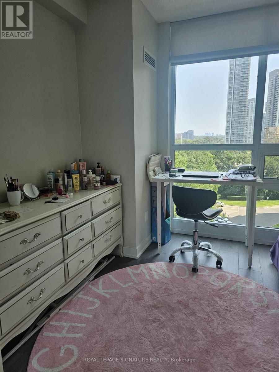Photo 7 of 702 123 Parkway Forest Drive, Toronto ON