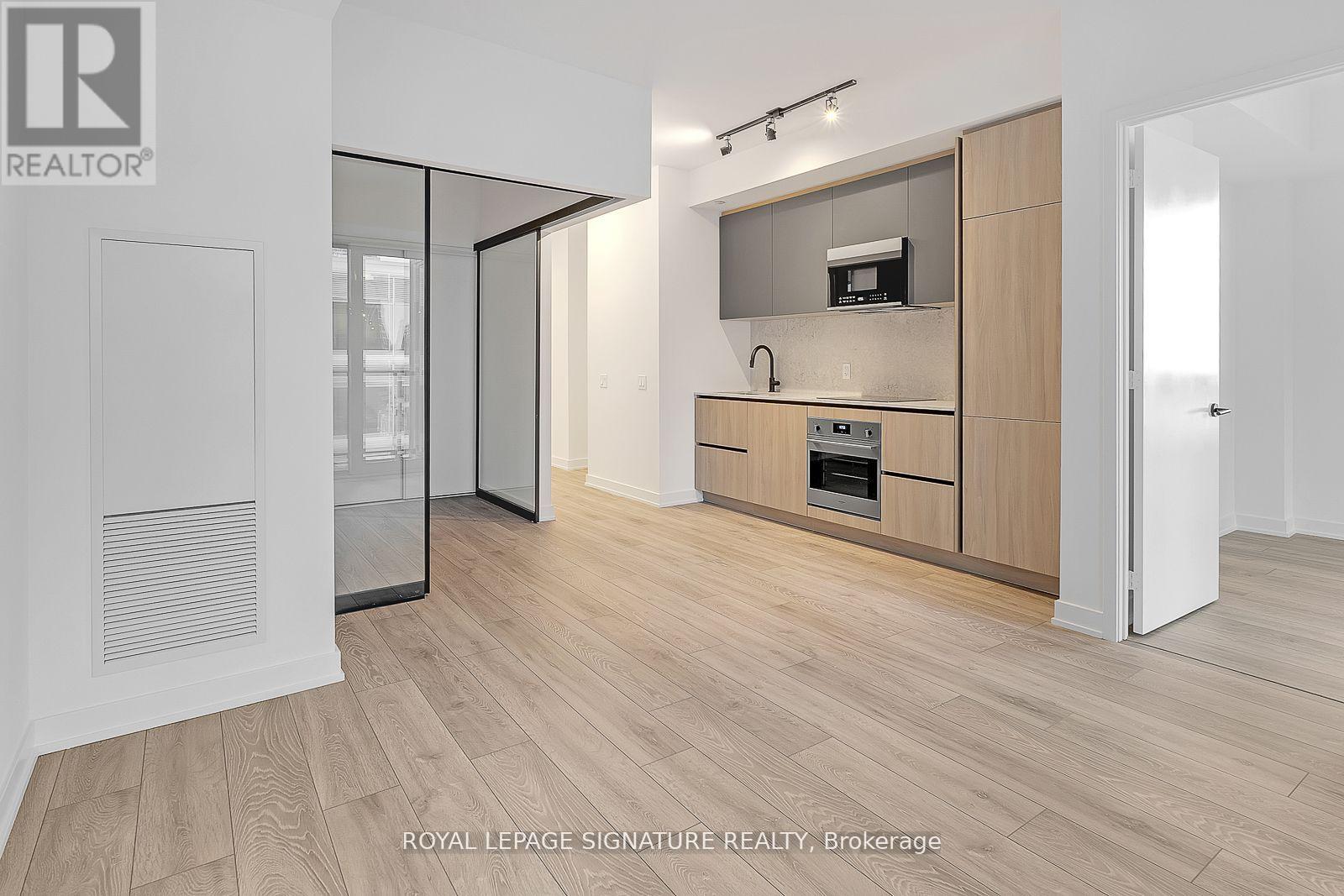 Photo 7 of 1003 108 Peter Street, Toronto ON