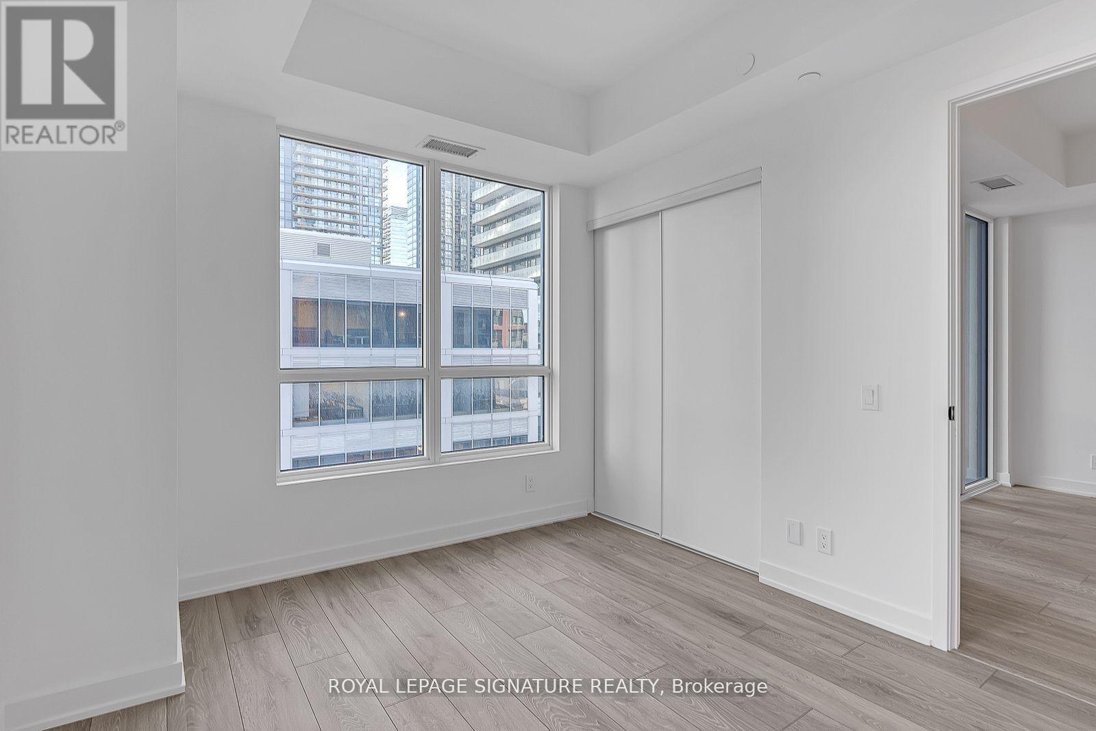 Photo 1 of 1003 108 Peter Street, Toronto ON