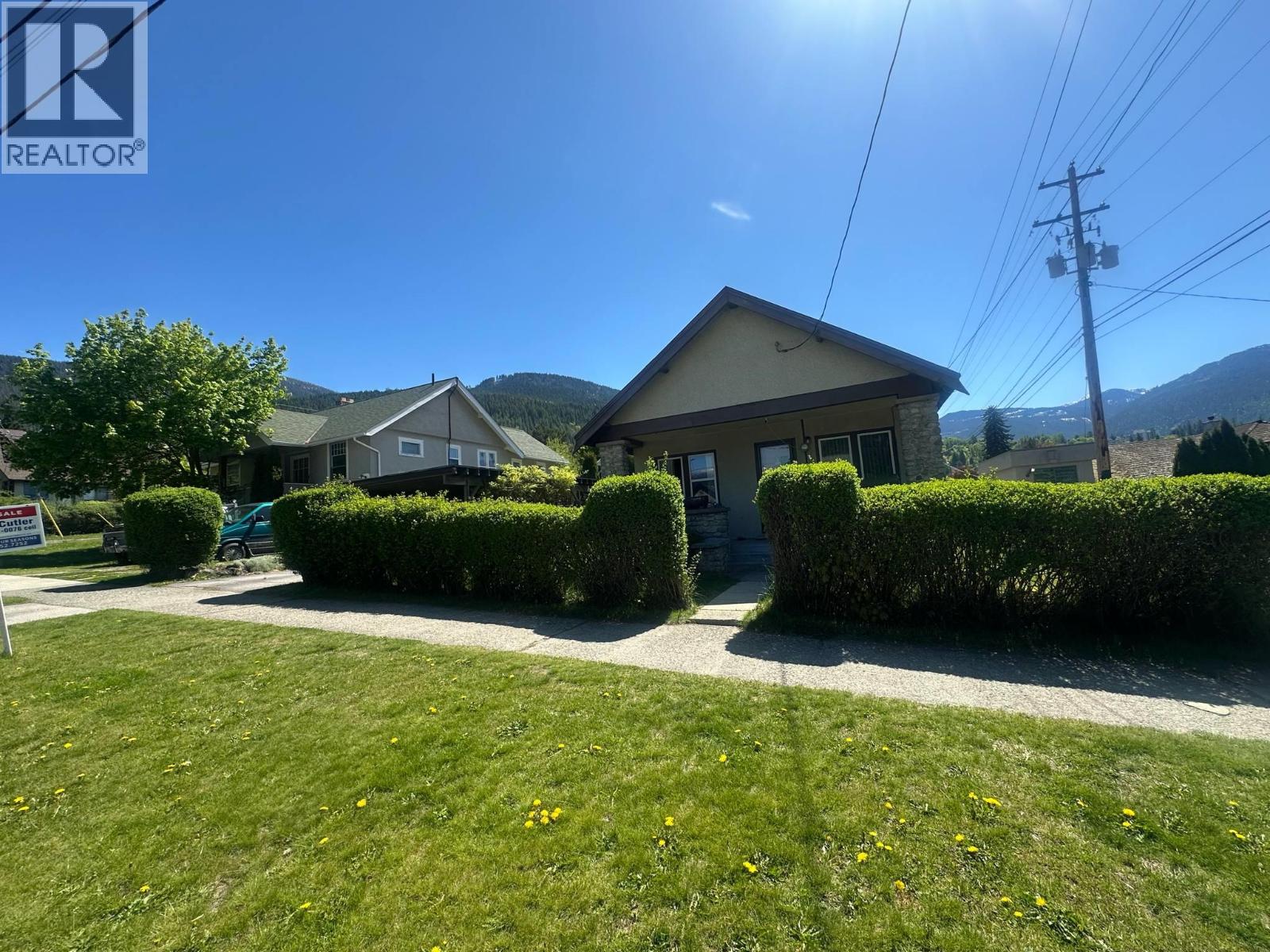 Photo 30 of 510 Kokanee Avenue, Nelson BC