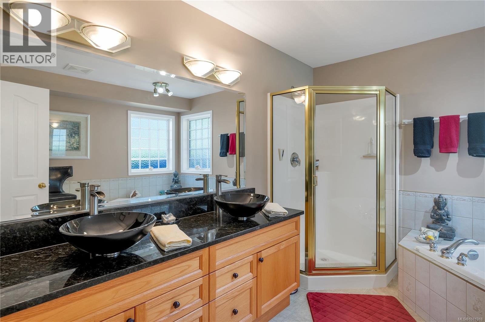 492 Ash St, Campbell River