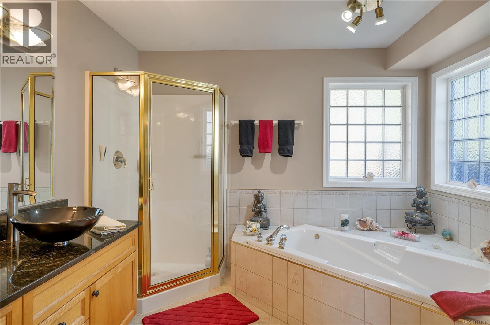492 Ash St, Campbell River