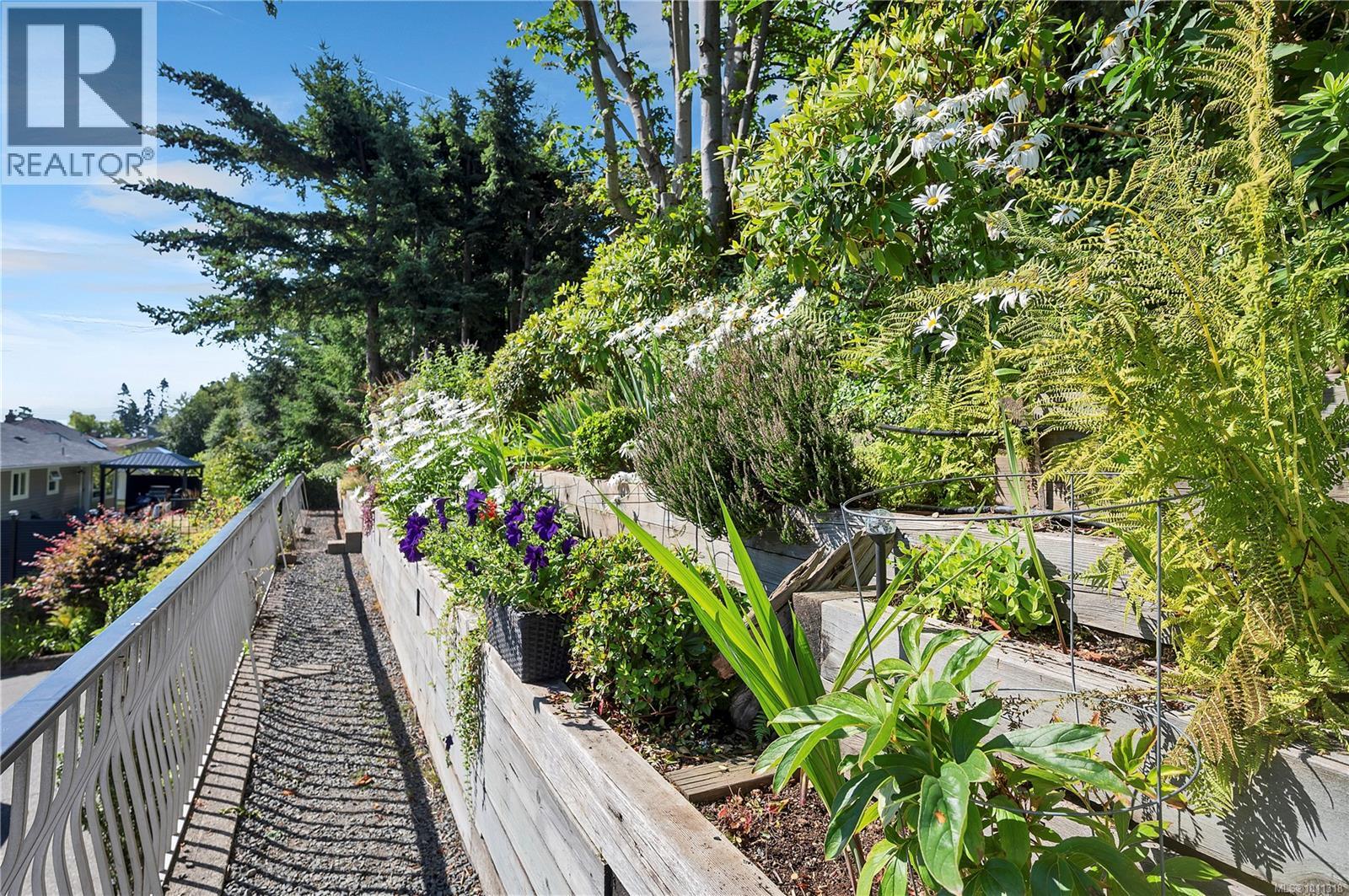492 Ash St, Campbell River