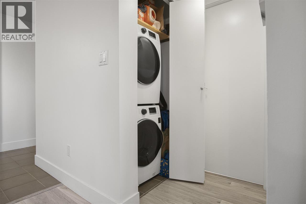 Photo 14 of 702 4118 Dawson Street, Burnaby BC