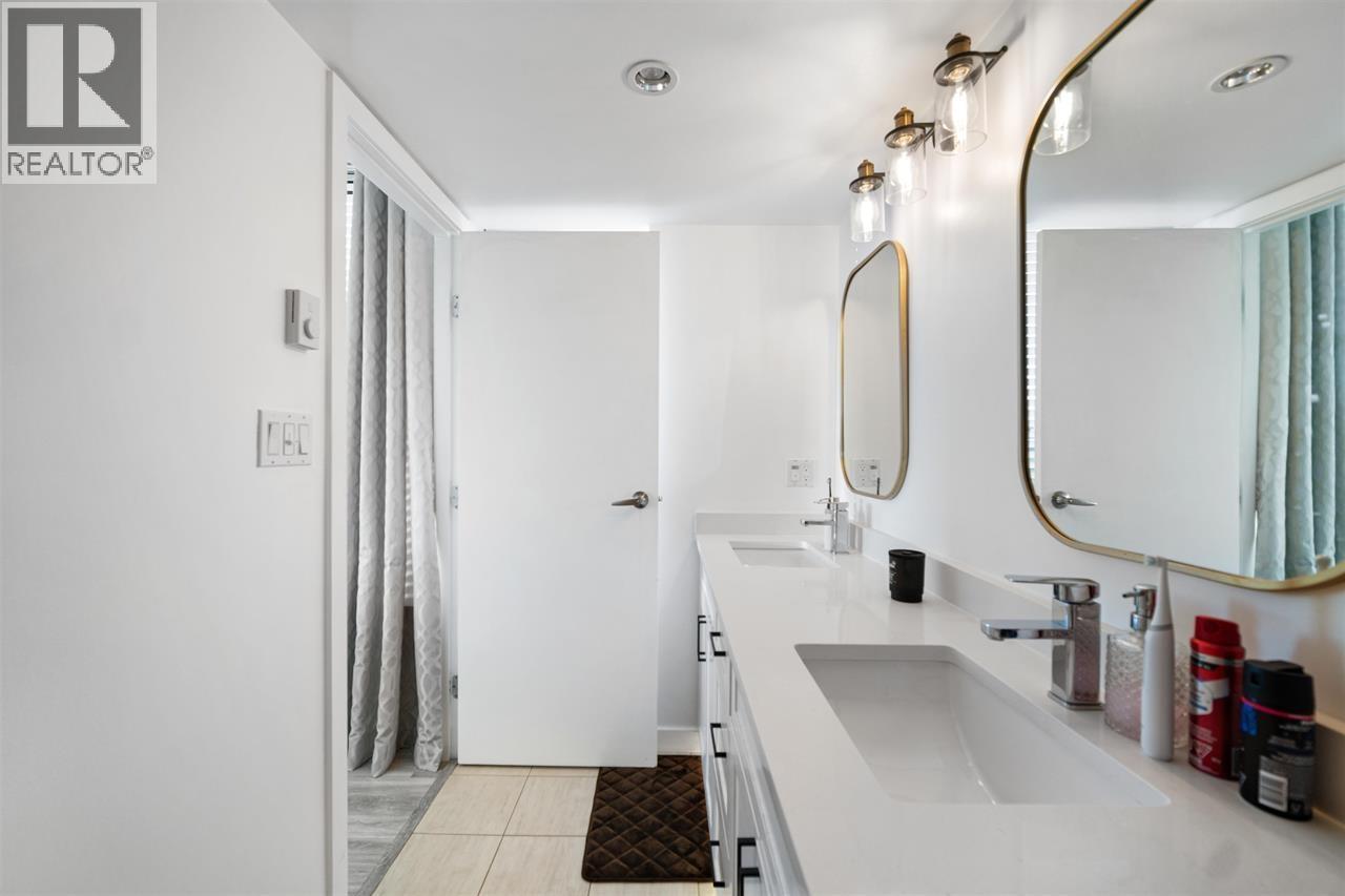 Photo 9 of 702 4118 Dawson Street, Burnaby BC