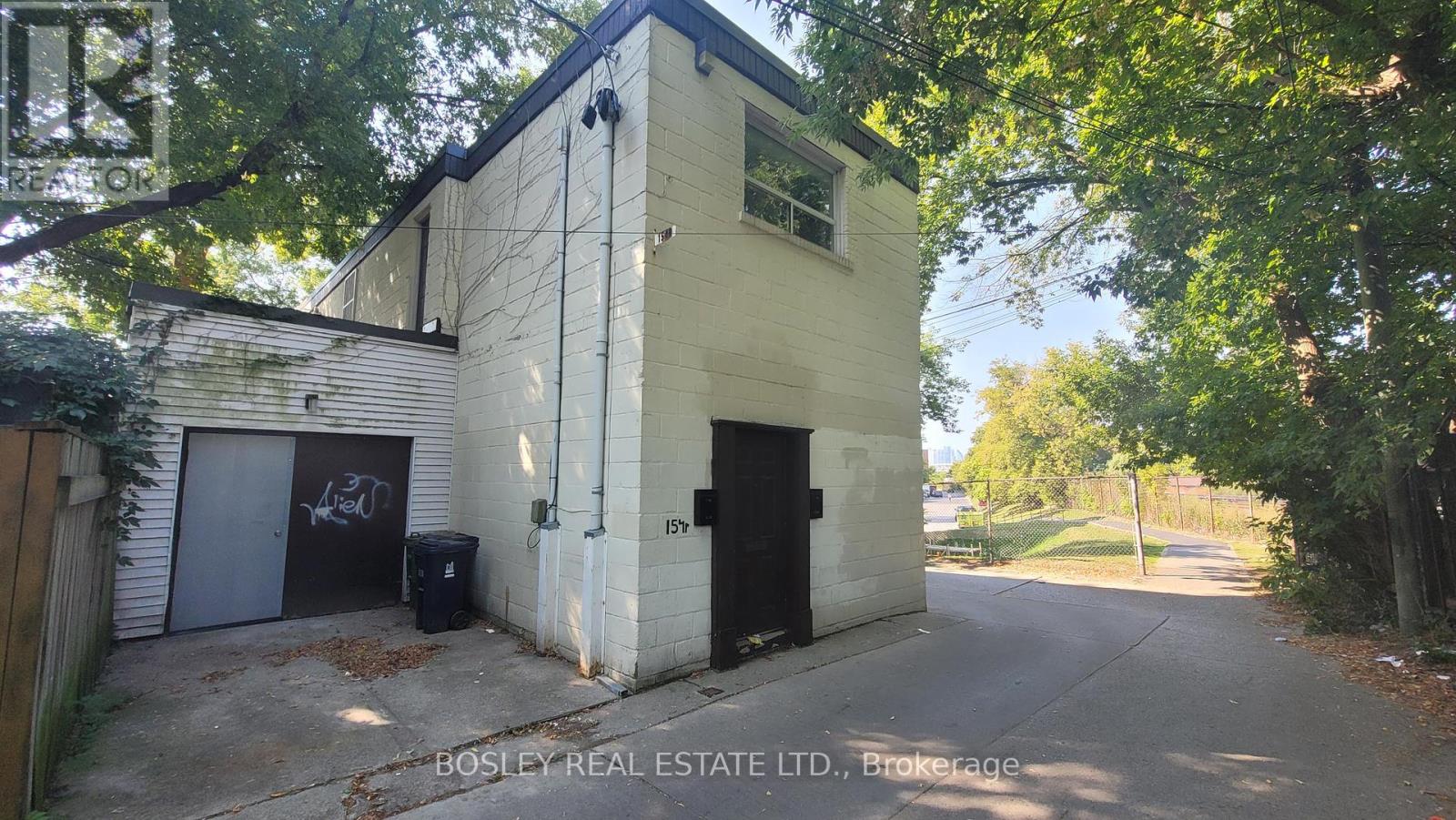 Photo 6 of Upper 154 R Galt Avenue, Toronto ON