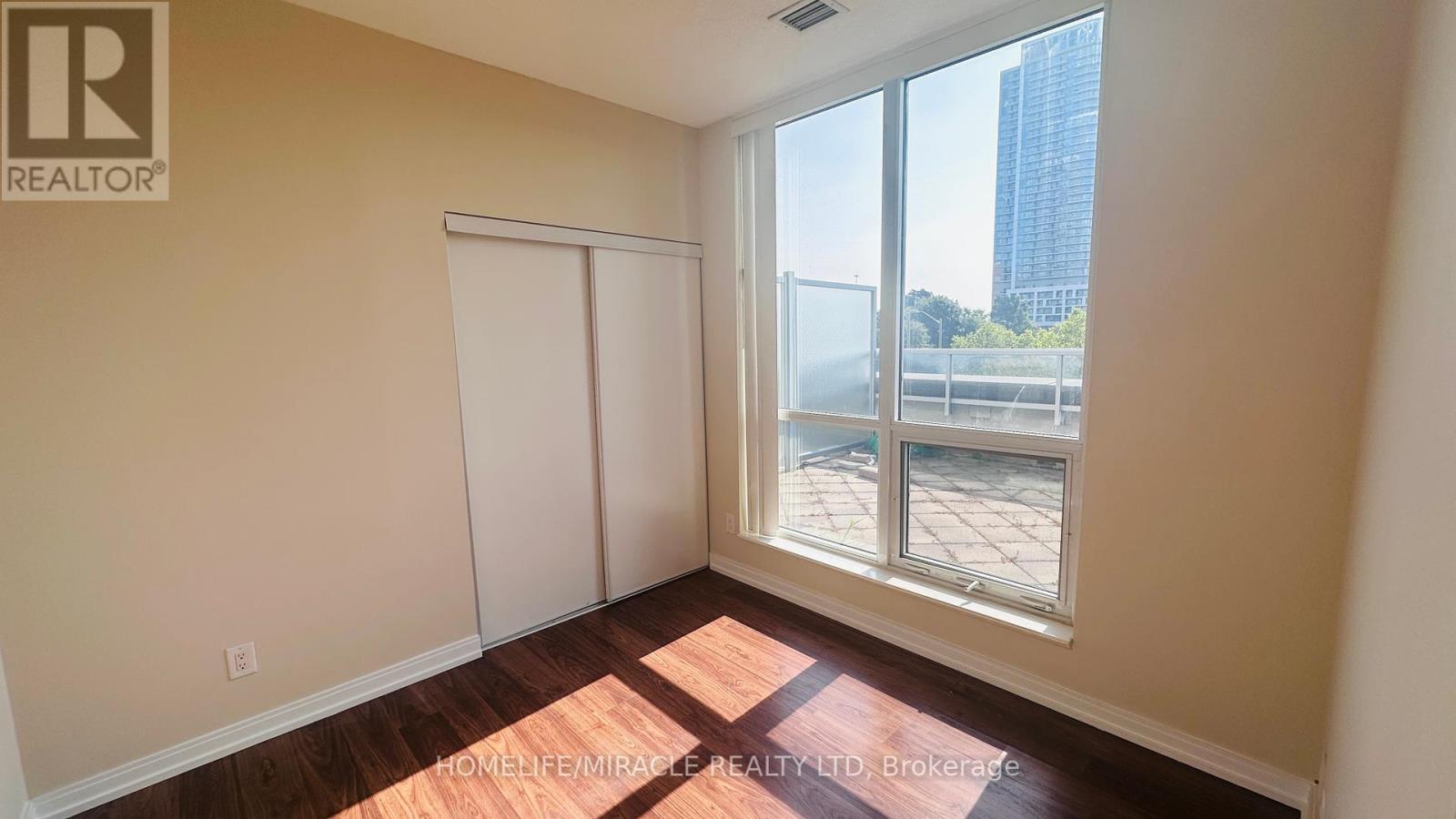 Photo 13 of 304 151 Village Green Square, Toronto ON