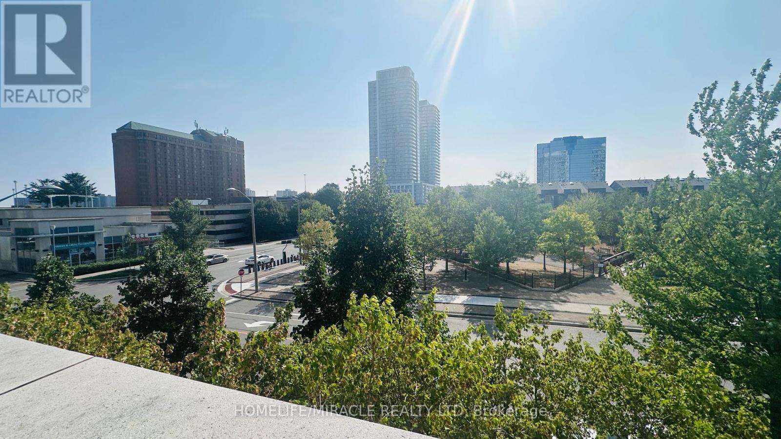 Photo 22 of 304 151 Village Green Square, Toronto ON