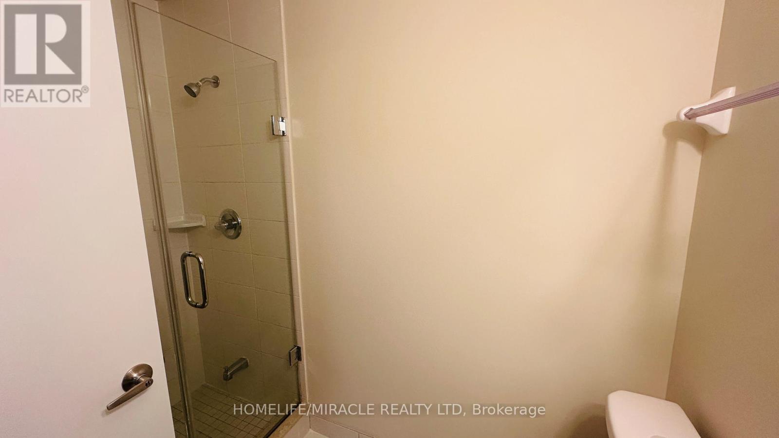 Photo 8 of 304 151 Village Green Square, Toronto ON