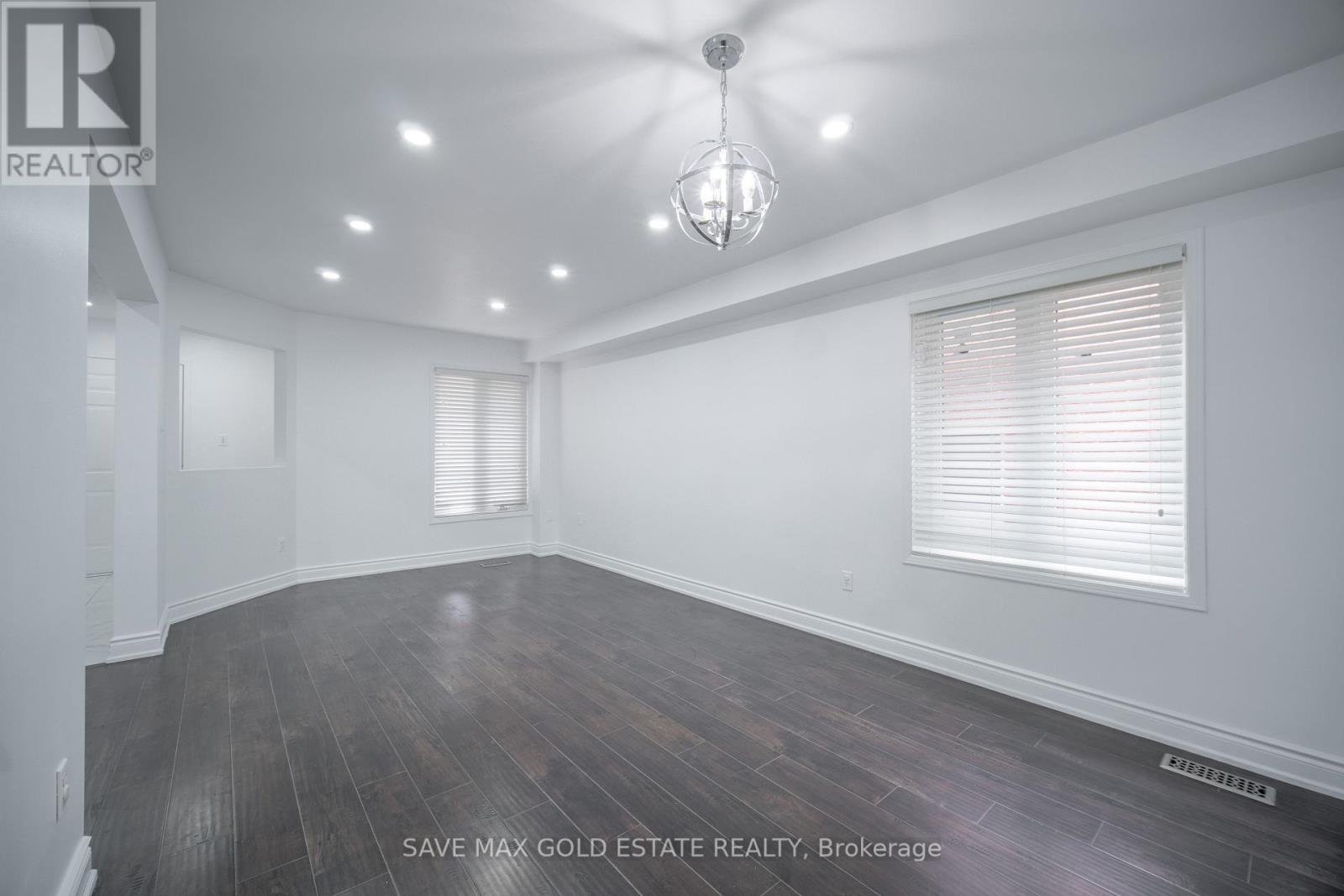 Photo 11 of 321 Perry Road, Orangeville ON