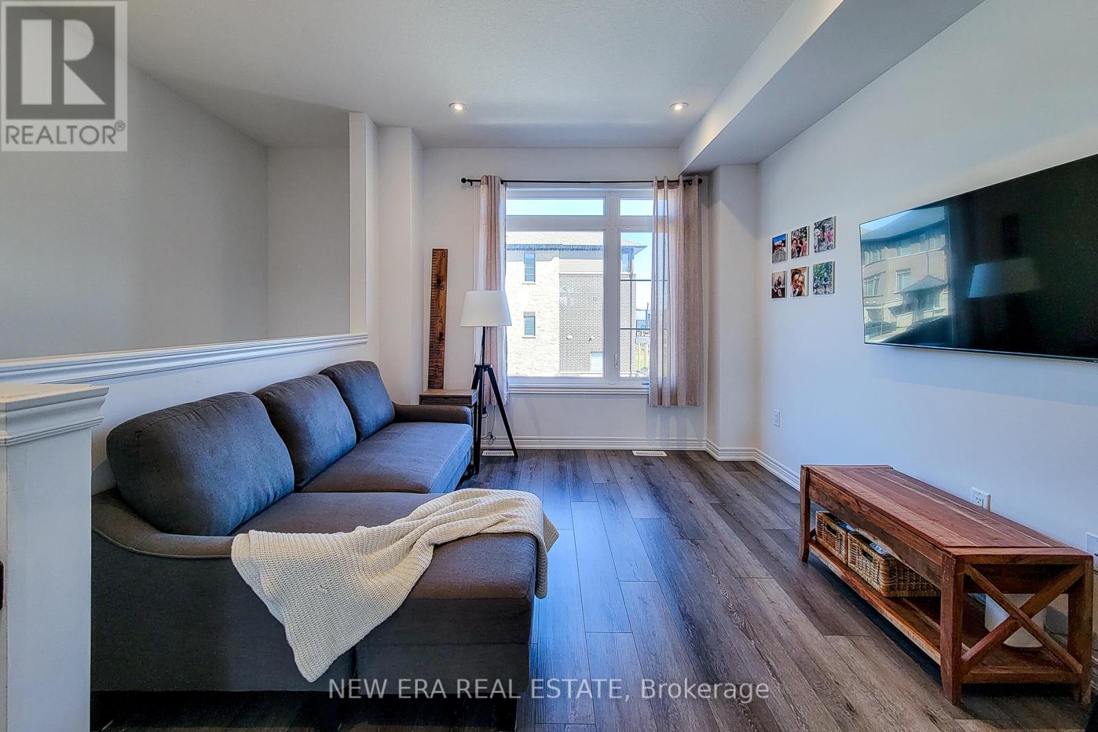 Photo 9 of 60 120 Court Drive, Brant ON