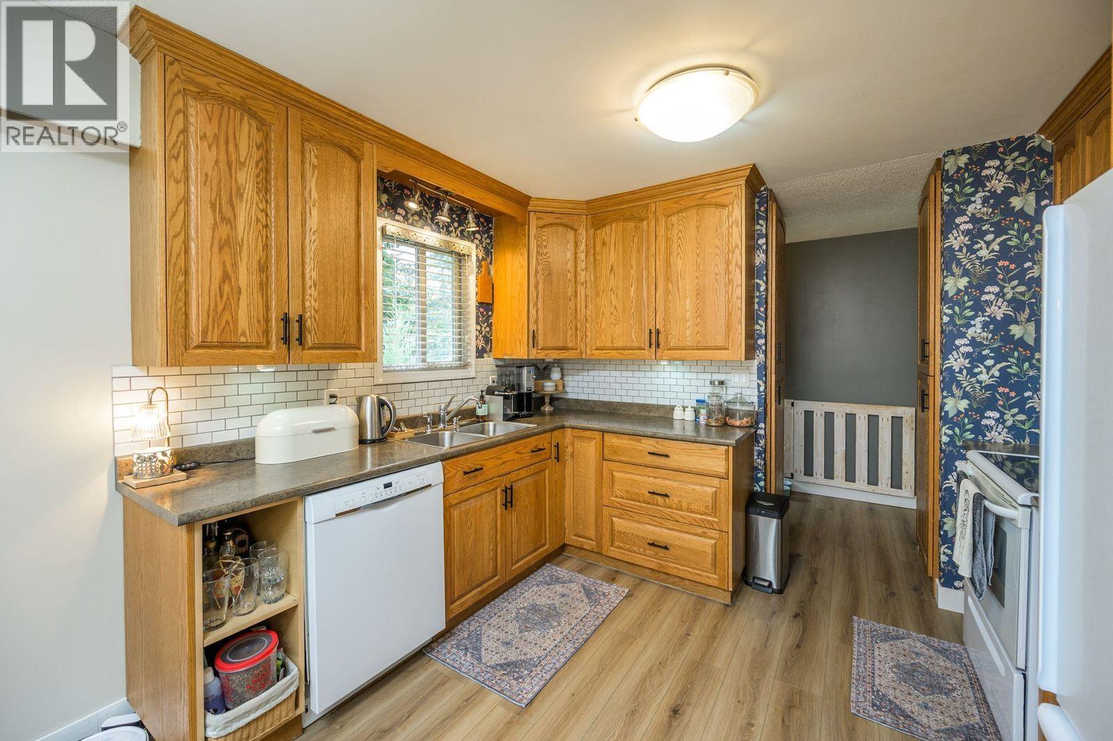 Photo 2 of 5905 Rideau Drive, Prince George BC