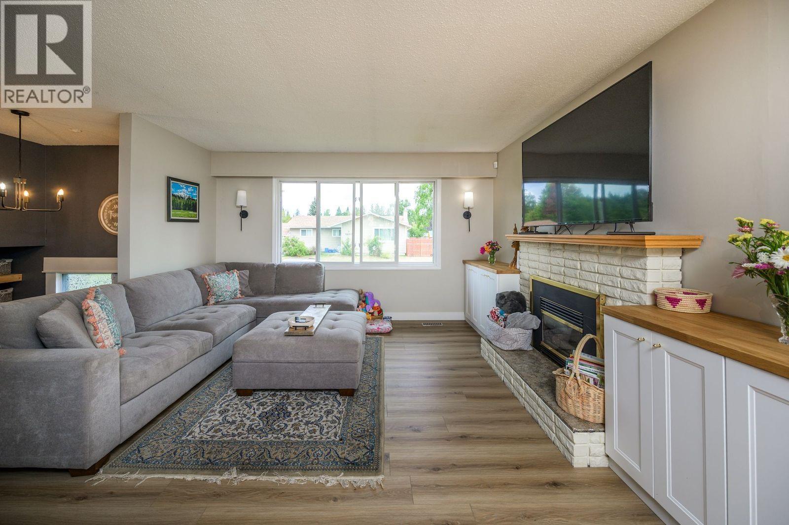 Photo 9 of 5905 Rideau Drive, Prince George BC