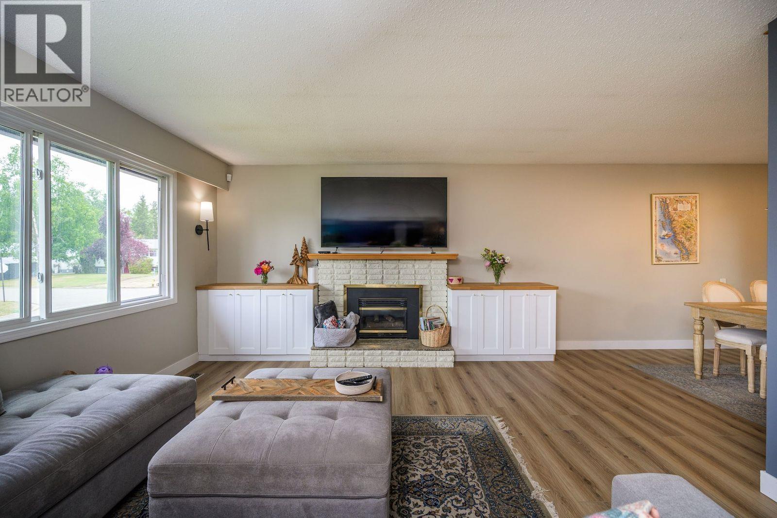 Photo 3 of 5905 Rideau Drive, Prince George BC