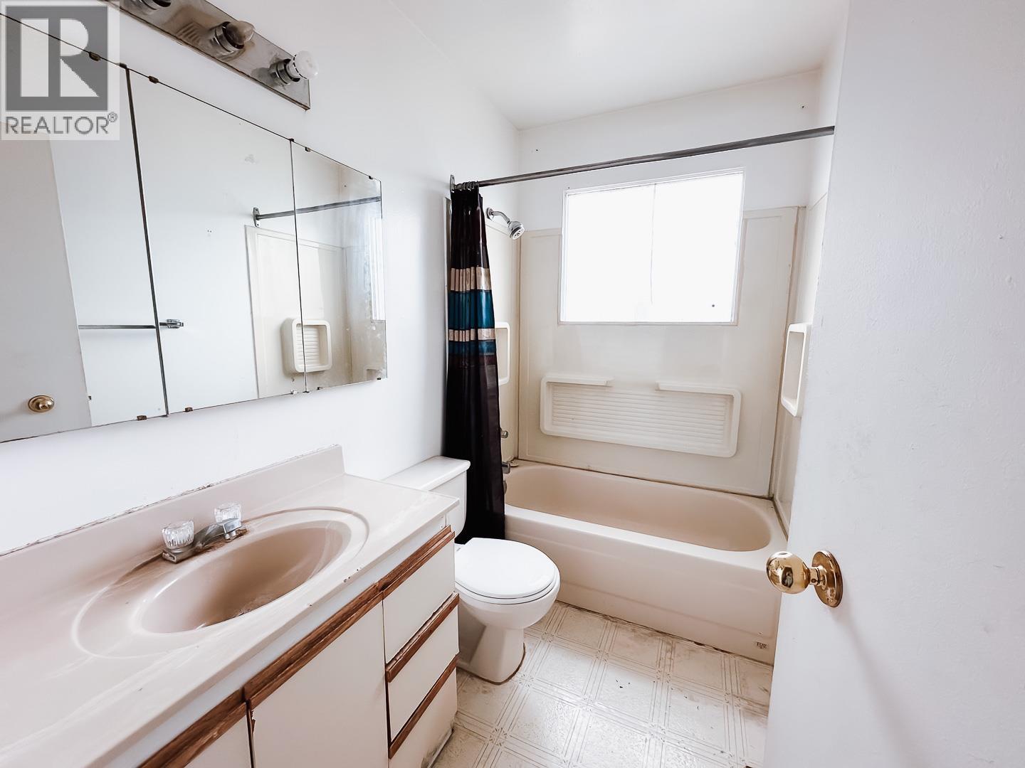 Photo 5 of 276 Lyon Street, Prince George BC