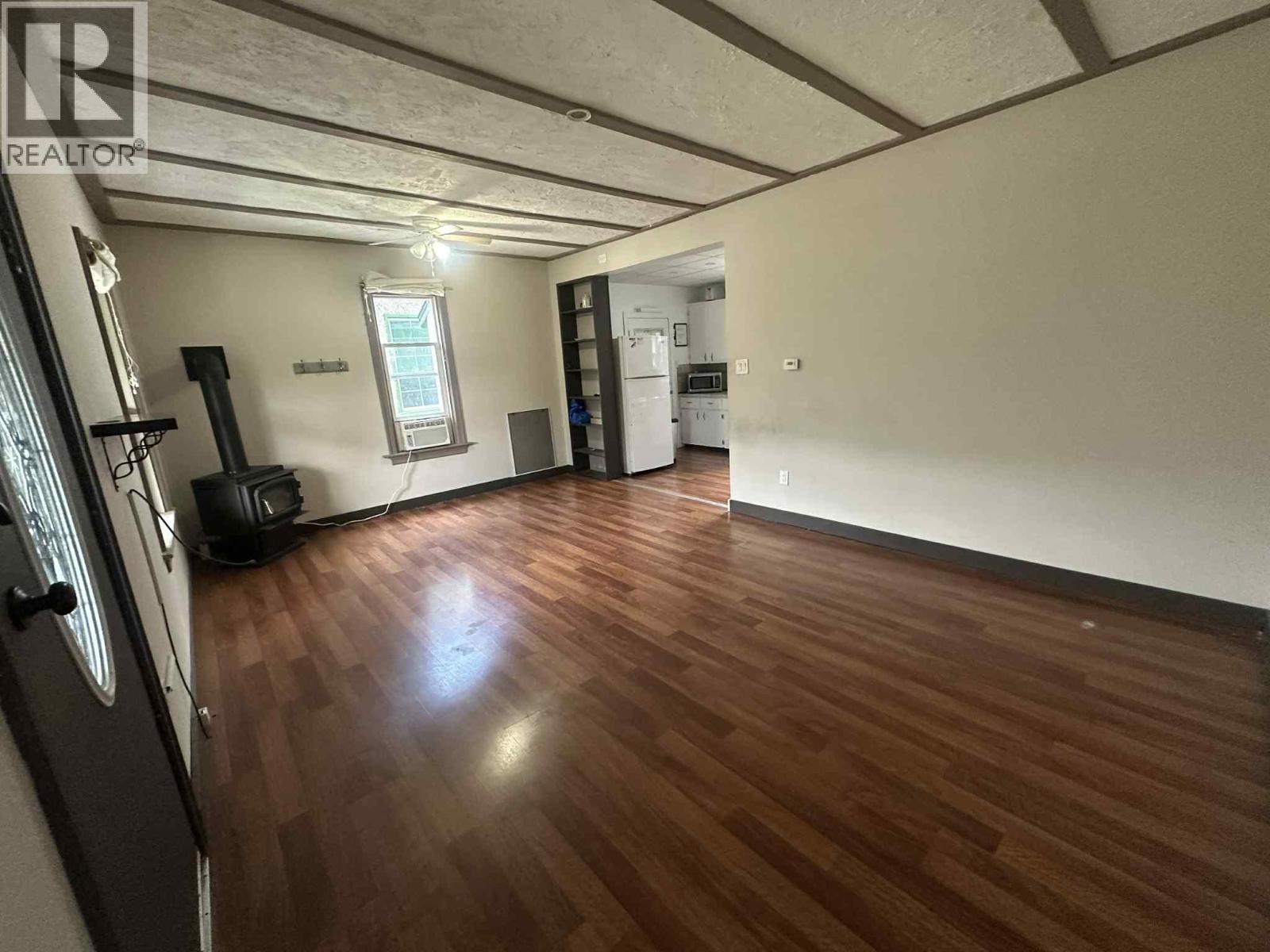 1860 OAK Street - 9