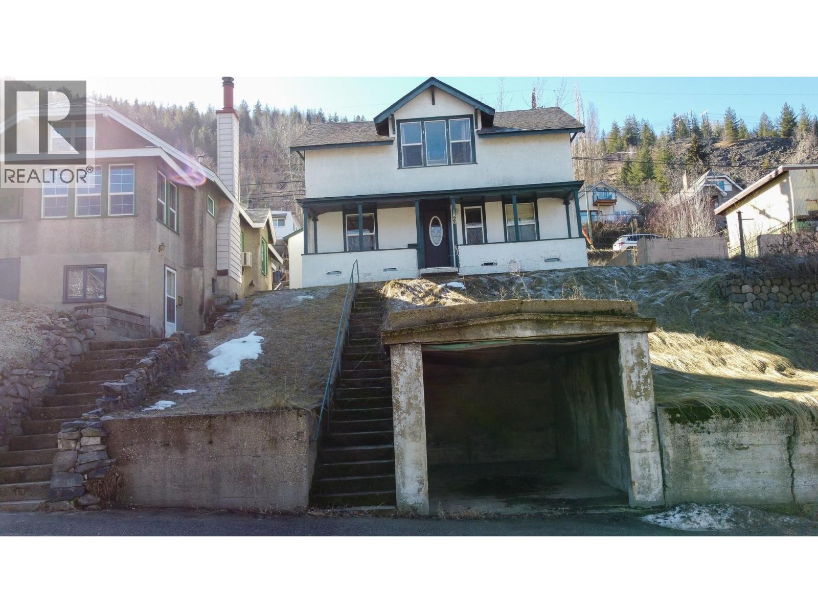 1860 OAK Street - 30