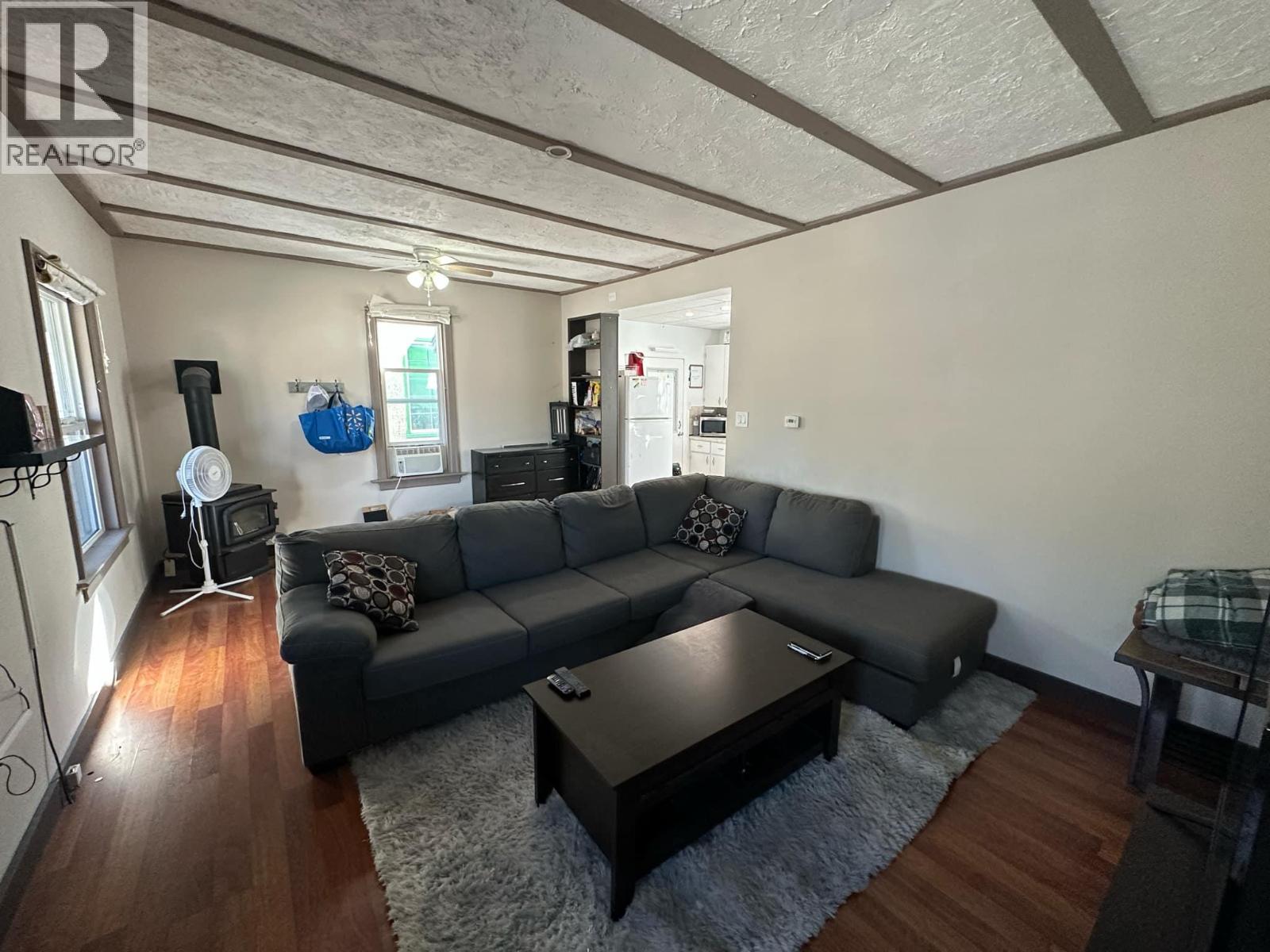 1860 OAK Street - 11