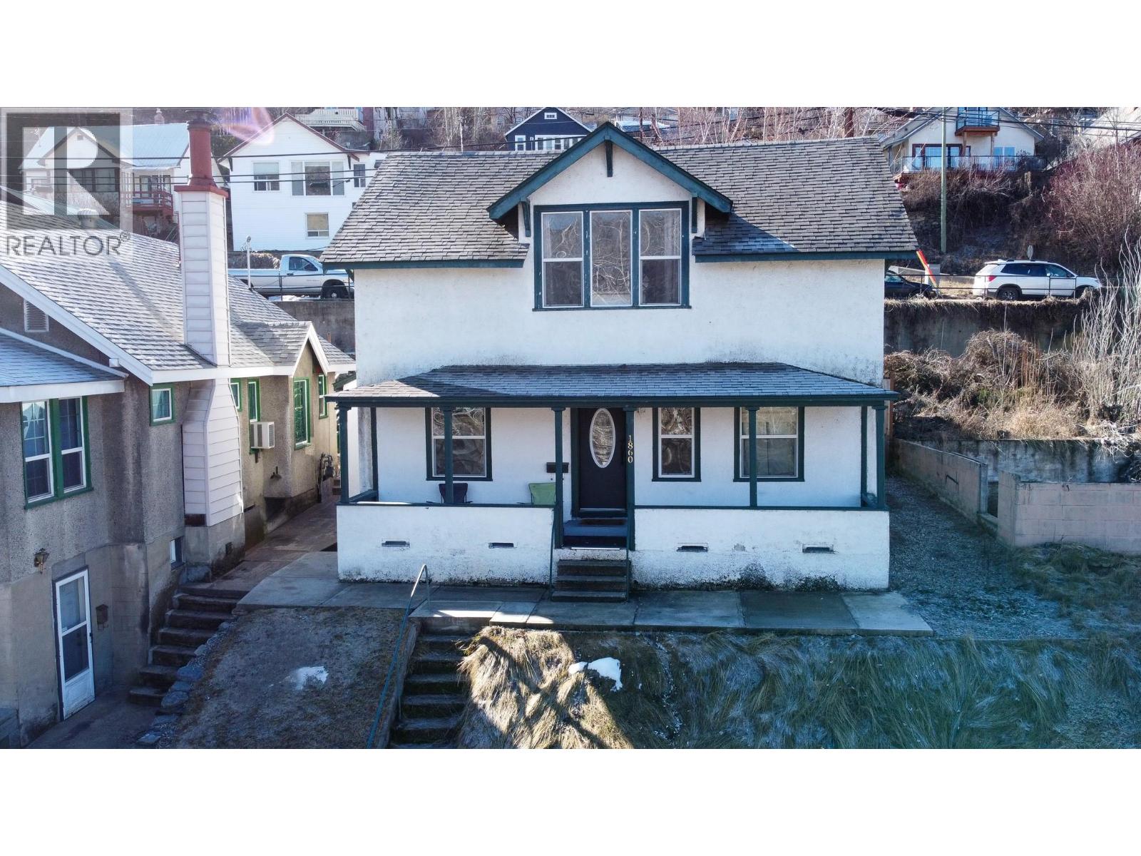 1860 OAK Street - 4