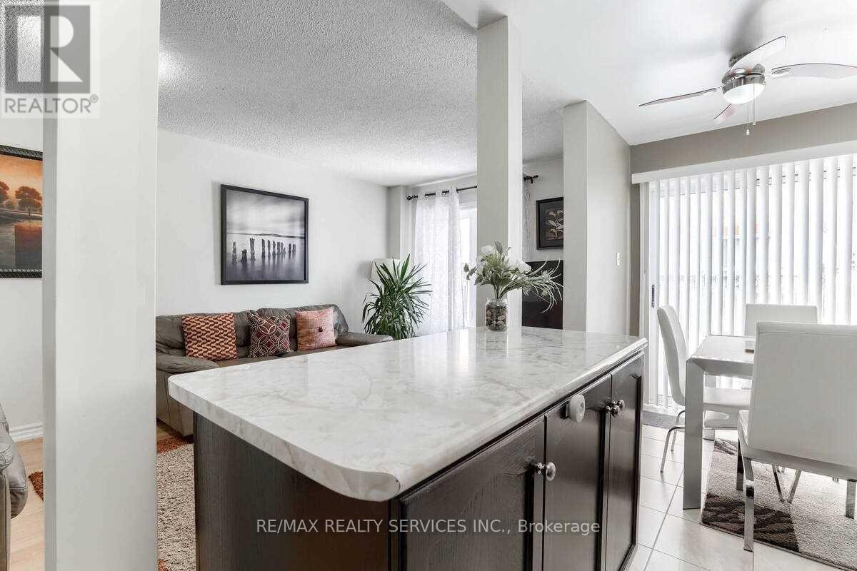 Photo 24 of 6888 Dillingwood Drive, Mississauga ON