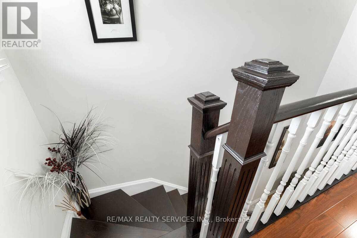 Photo 1 of 6888 Dillingwood Drive, Mississauga ON