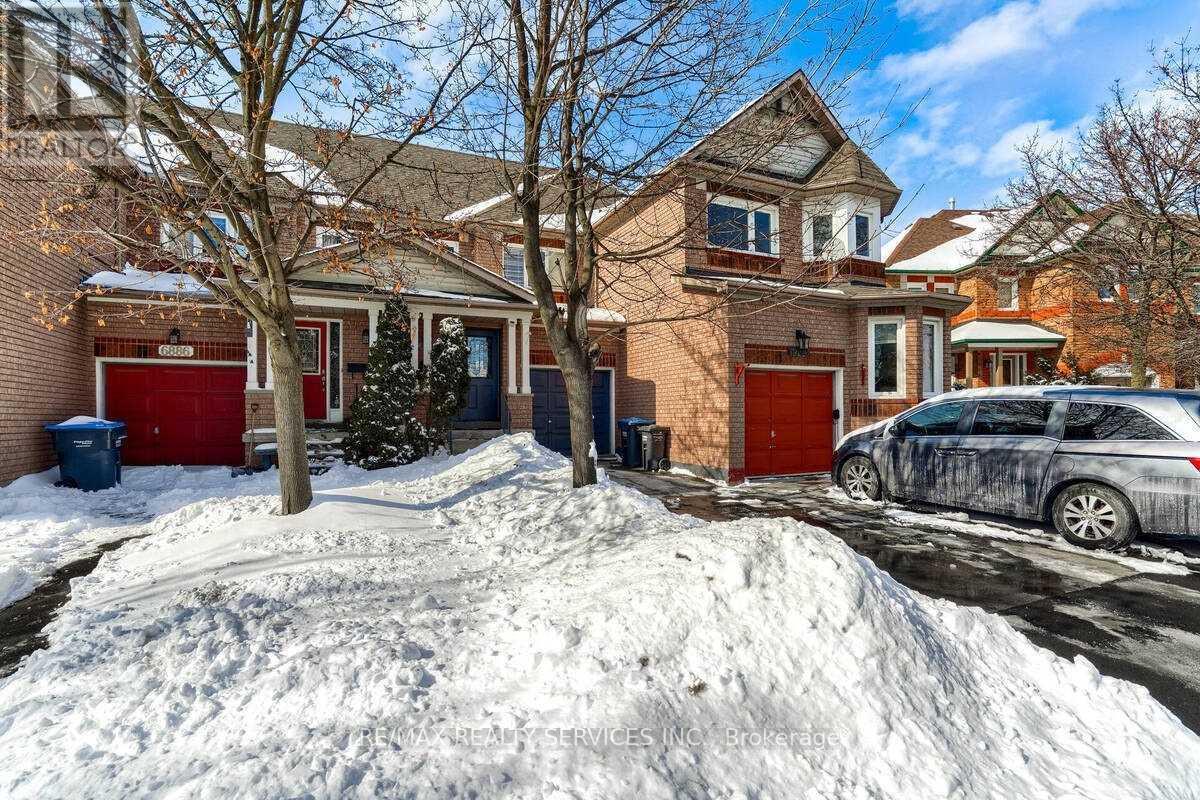 Photo 11 of 6888 Dillingwood Drive, Mississauga ON