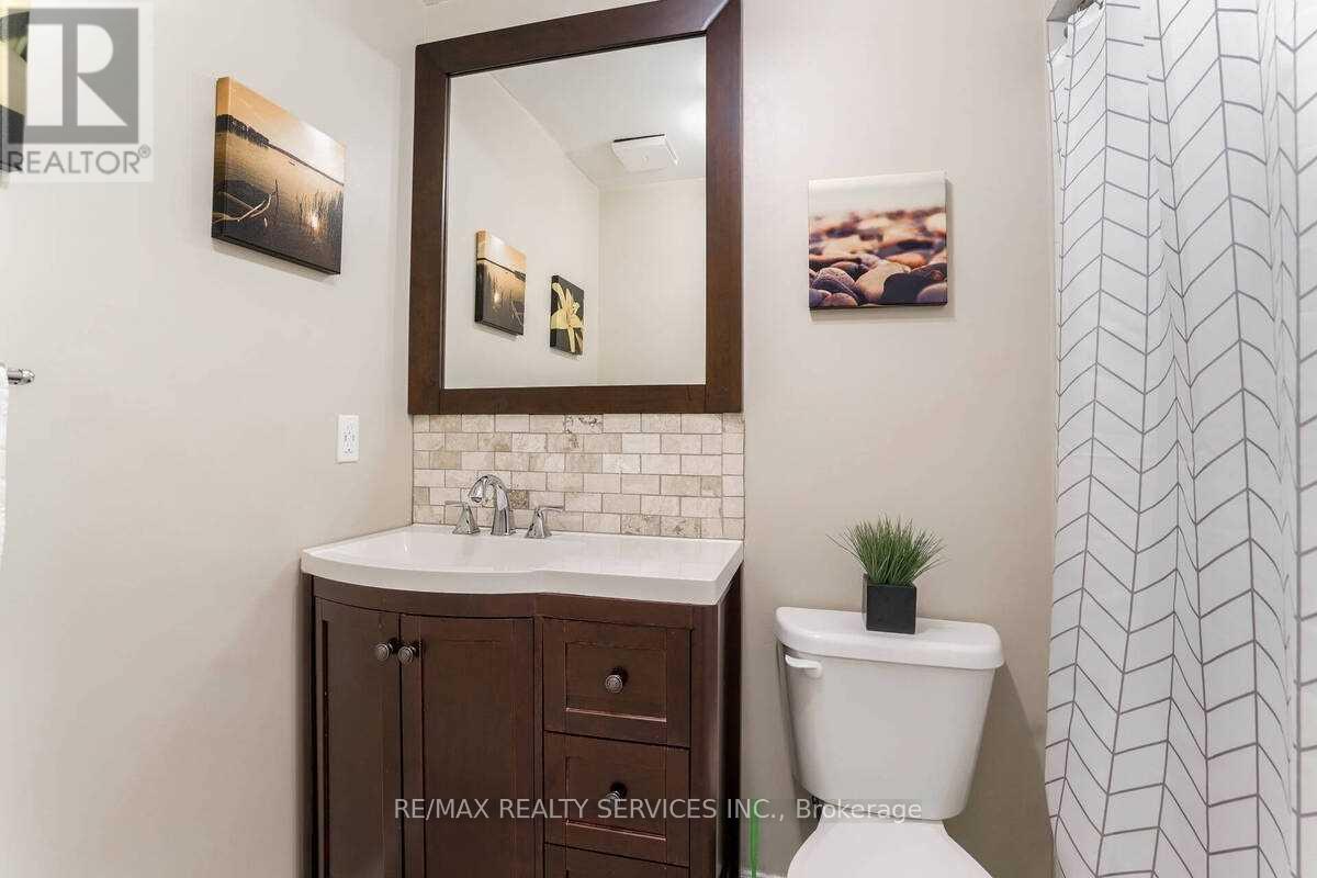 Photo 21 of 6888 Dillingwood Drive, Mississauga ON