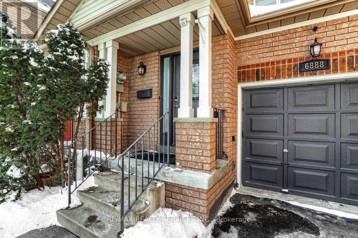 Photo 17 of 6888 Dillingwood Drive, Mississauga ON