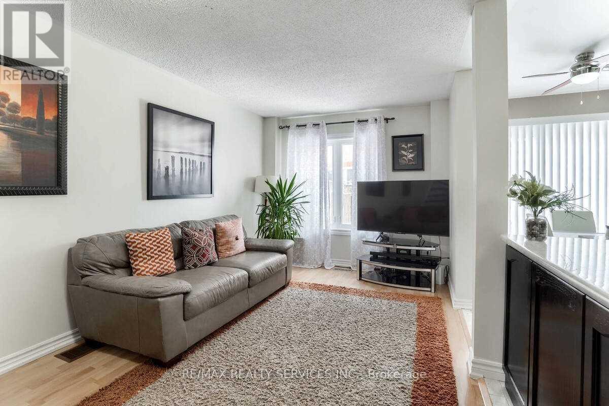 Photo 18 of 6888 Dillingwood Drive, Mississauga ON