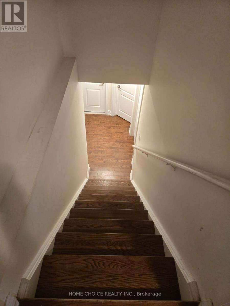 Photo 2 of 3144 Clipperton Drive, Mississauga ON