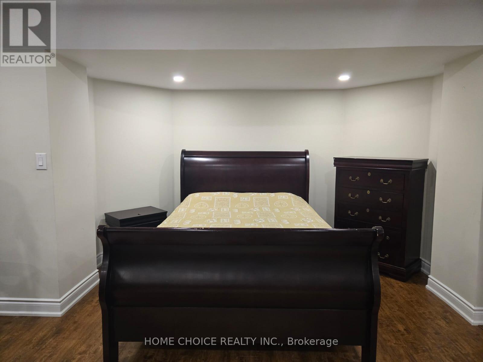 Photo 8 of 3144 Clipperton Drive, Mississauga ON