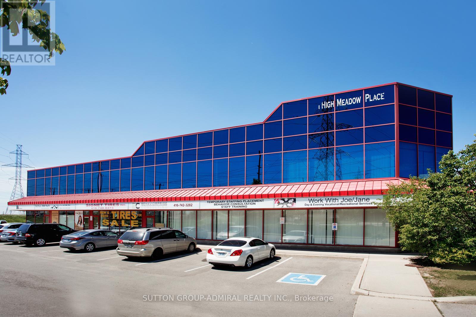Photo 2 of 19 1 High Meadow Place, Toronto ON