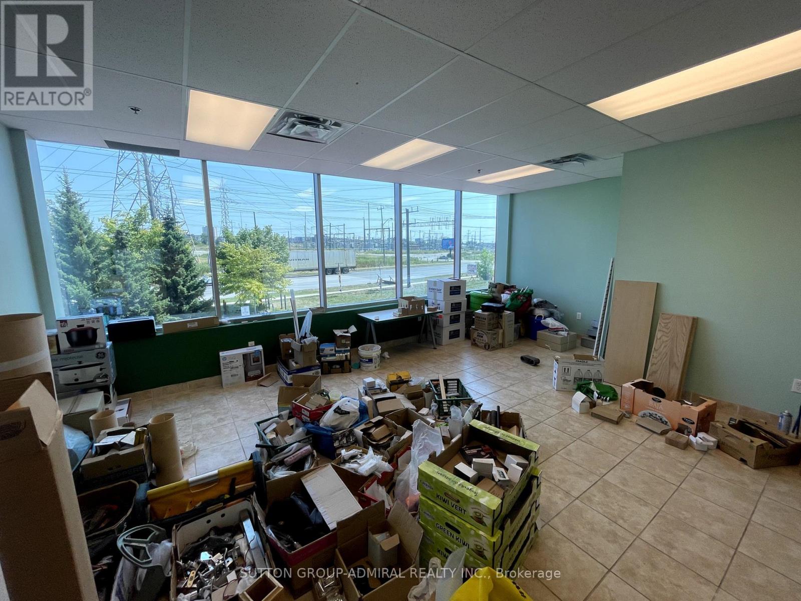 Photo 5 of 19 1 High Meadow Place, Toronto ON