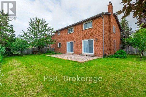 Photo 14 of 813 Willowbank Trail, Mississauga ON