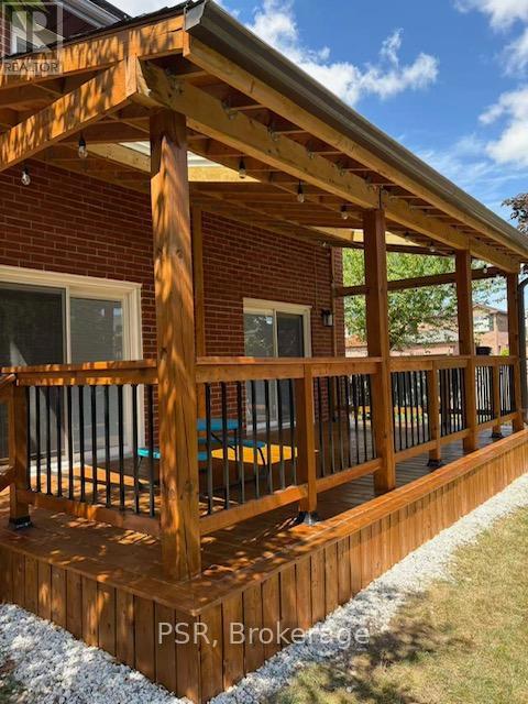 Photo 9 of 813 Willowbank Trail, Mississauga ON