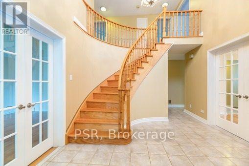 Photo 15 of 813 Willowbank Trail, Mississauga ON