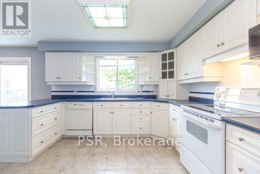 Photo 19 of 813 Willowbank Trail, Mississauga ON