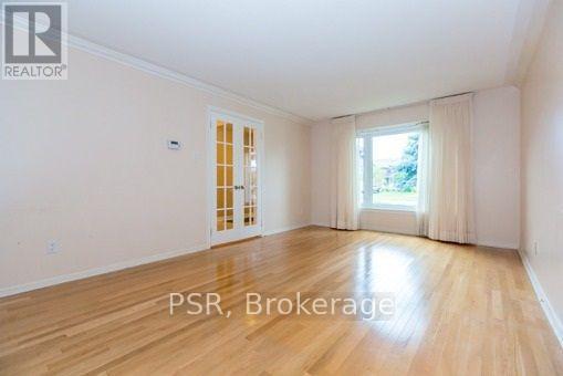 Photo 10 of 813 Willowbank Trail, Mississauga ON