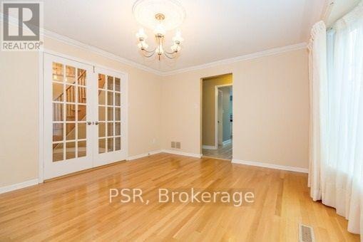 Photo 1 of 813 Willowbank Trail, Mississauga ON